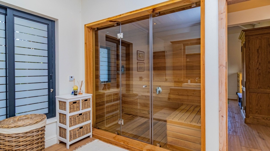 4 Bedroom Property for Sale in Westcliff Western Cape